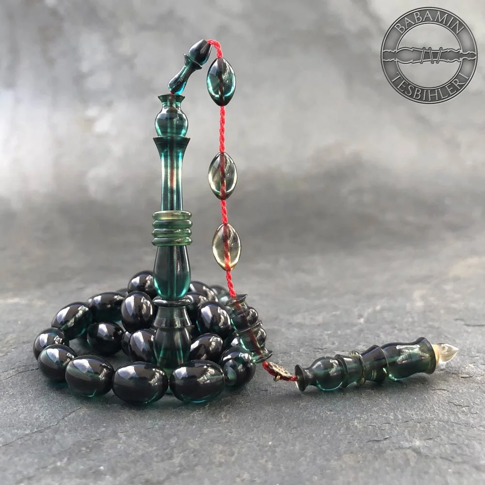 Koyu yeşil 8x11mm, halkalı imameli, Sıkma kehribar yumurta model tesbih