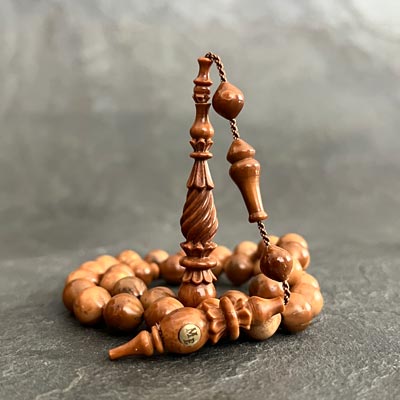9x10mm Koleksiyonluk Oyma İşçilikli Kuka Tesbih – Uçlu Küre Model